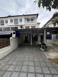 Loyang Villas (D17), Terrace #459903011